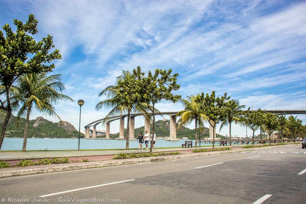 Imagem da Terceira Ponte em Vitória.